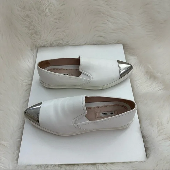 Miu Miu Leather Metal Pointed Toe Slip on Sneakers 8.5 White - Silver - Picture 3 of 6